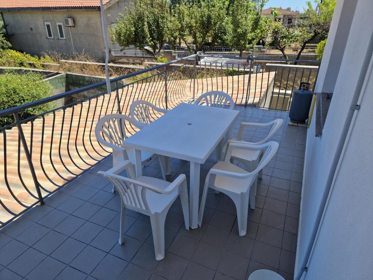 Nina'S House 2 A 300 Metri Dal Mare Apartman Santa Caterina Dello Ionio Marina Kültér fotó